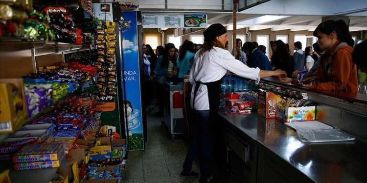 Okul kantinlerindeki kira artışı sabitlendi