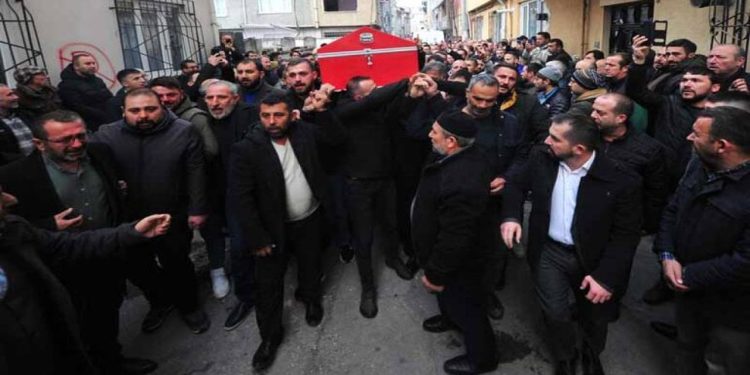 Öldürülen  eski Ülkü Ocakları Başkanı Sinan Ateş'in cenazesi Bursa'dan kaldırıldı