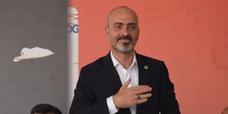 Örs’e saldıran AKP’li Işık: Zaman zaman böyle şeyler olur, özür dilemeyeceğim