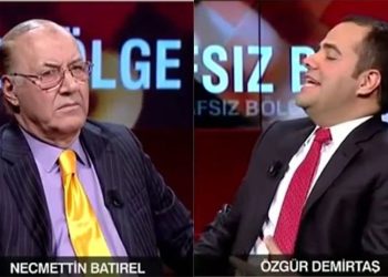 Özgür Demirtaş, Necmettin Batırel'in ırkçı paylaşımına isyan etti: Daron’un ayakkabısının bağcığı olamazsınız