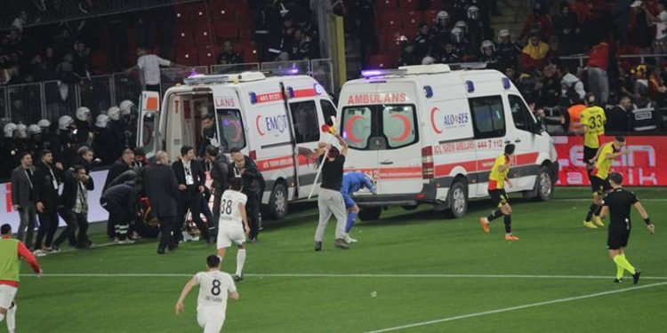 PFDK, Göztepe ve Altay'a verilen cezaları açıkladı