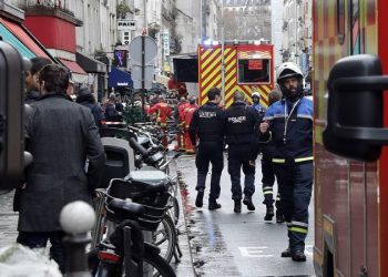 Paris saldırganı psikiyatri kliniğine sevk edildi: Doktor tavsiyesiyle gözaltı kararı kaldırıldı