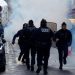 Paris saldırısını protesto eden göstericilere polis şiddeti