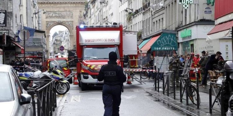 Paris saldırısının şüphelisi 'cinayet' ve 'cinayete teşebbüs'ten tutuklu yargılanacak