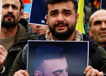 Paris'te Kürtleri hedef alan saldırgan ırkçı olduğunu kabul etti