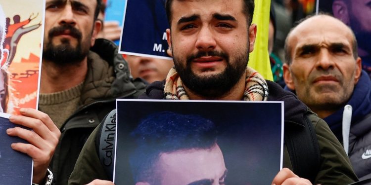 Paris'te Kürtleri hedef alan saldırgan ırkçı olduğunu kabul etti