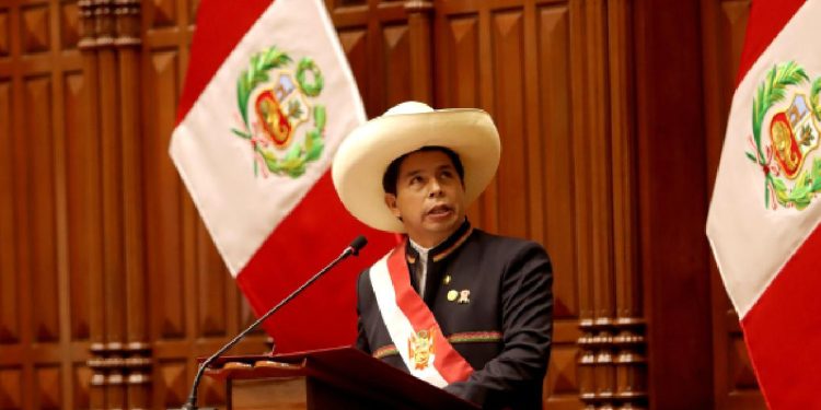 Peru Devlet Başkanı Pedro Castillo, Kongre'yi feshetti; ülkede olağanüstü hal ilan etti