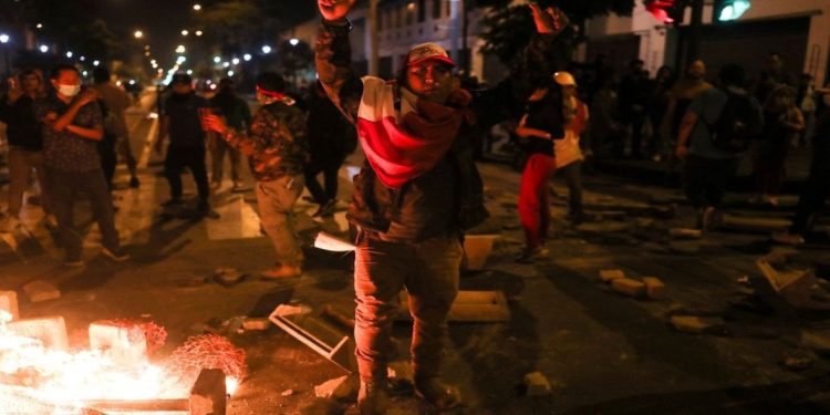 Peru'da Castillo yanlısı eylemlerde ölenlerin sayısı yediye yükseldi