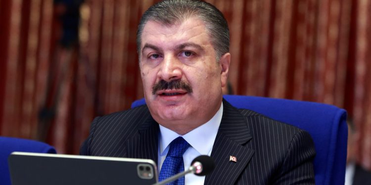 Bakan Koca'dan 'ilaçlarda tedarik sorunu' açıklaması: Piyasada az bulunan ilaçların ihracatına bir süreliğine ara verdik