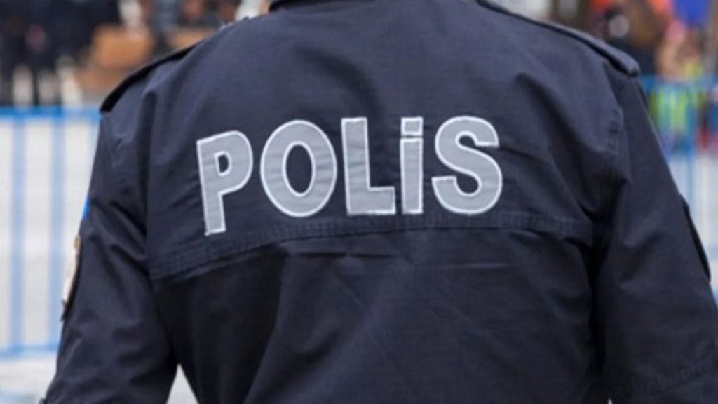 Polis ateş açtı, yolda yürüyen genç öldü