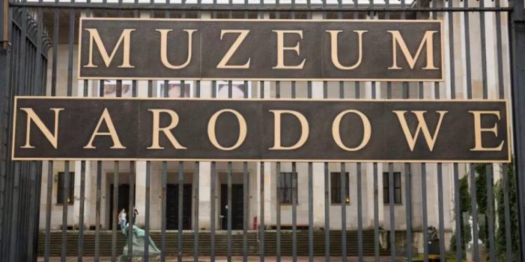 Polonya, Varşova'dan çalınan Kandinsky eserinin açık artırmayla satıldığını iddia etti