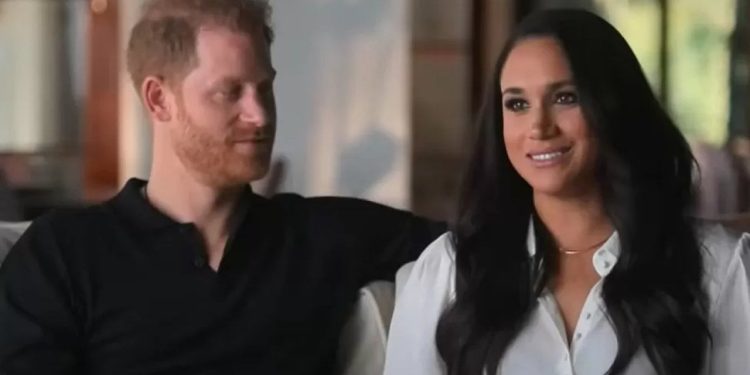 Prens Harry: William bana Kraliçe'nin önünde bağırdı