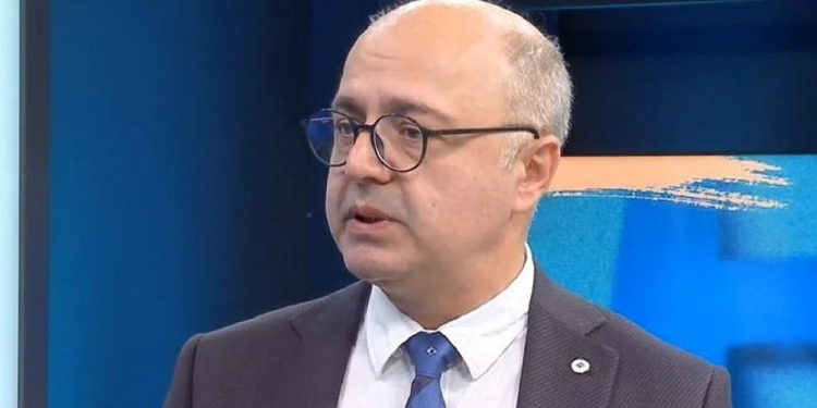 Prof. Dr. Tuna Tuğcu, Boğaziçi'ndeki görevine geri döndü