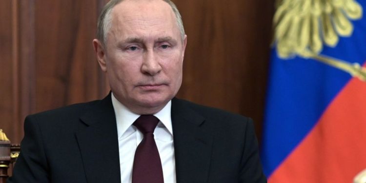 Putin: "Taraflarla kabul edilebilir konular üzerine müzakerelere hazırız"