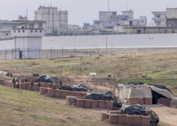 Reuters: SDG ile koalisyonun IŞİD karşıtı operasyonları durduruldu