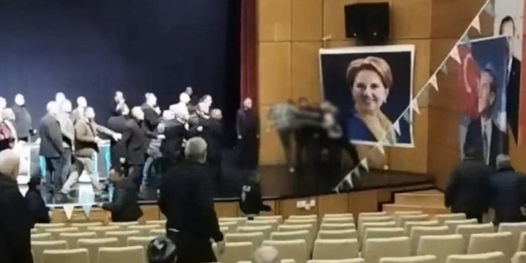 Rize’de, İYİ Parti Kongresi'nde kavga çıktı