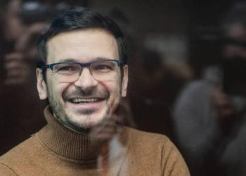 Rusya'da muhalif bir siyasetçinin mahkeme salonunda bağırmadan attığı direniş çığlığı: Düşündüğümüzden, inandırıldığımızdan daha fazlayız