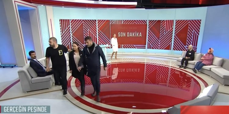 SMA hastası oğlu için toplanan paraları kendisi için harcadı