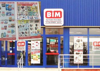 Sabah gazetesinde iki sayfalık BİM ilanı