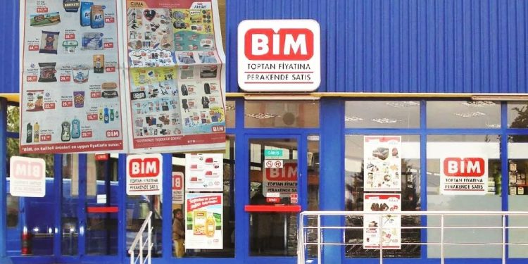 Sabah gazetesinde iki sayfalık BİM ilanı