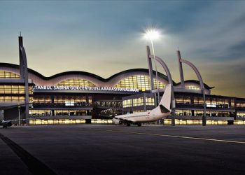 İstanbul Tuzla’da, doğal gaz hattında patlama meydana geldi. Sabiha Gökçen Havalimanı’nda uçuşlar durduruldu.