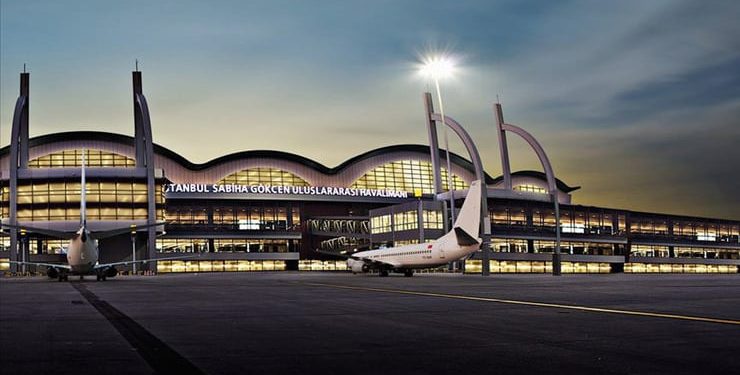 İstanbul Tuzla’da, doğal gaz hattında patlama meydana geldi. Sabiha Gökçen Havalimanı’nda uçuşlar durduruldu.