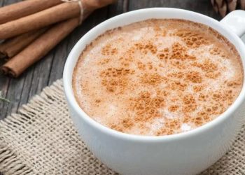 İster Beytüllahim'deki bir sokak satıcısının üzerinden buharlar çıkan kazanından kepçeyle servis edilsin, ister California'da bir evin masasında içilsin, kış günlerinin içeceği salepin her bir yudumu ayrı bir hikayedir.