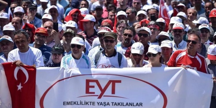 Selvi, son EYT kulisini aktardı: 'İlk aşamada 1 milyon 700 bin kişi emekli olacak'
