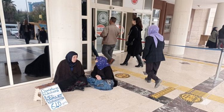 Şenyaşar ailesi 640 gündür adliye kapısında adaletin tecellisi için bekliyor