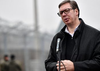Sırbistan-Kosova gerilimi yine yükseliyor: Sırp lider Vucic orduyu teyakkuza geçirdi