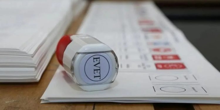 Son anket: Erdoğan'a karşı muhalefetin adayı kazanıyor