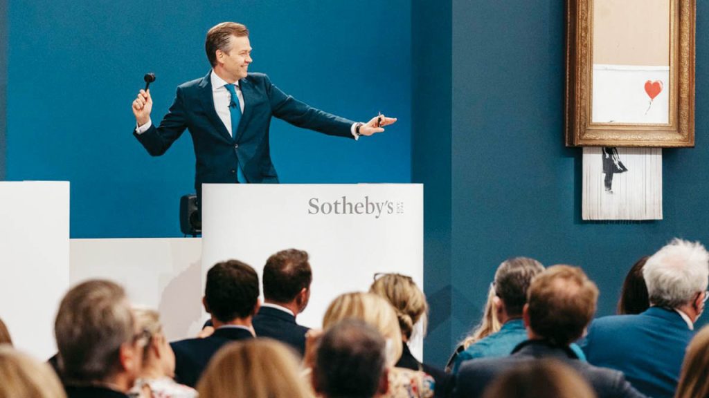 Sotheby’s 2022’de tarihinin en büyük ikinci gelirini elde etti