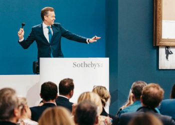 Sotheby’s 2022’de tarihinin en büyük ikinci gelirini elde etti
