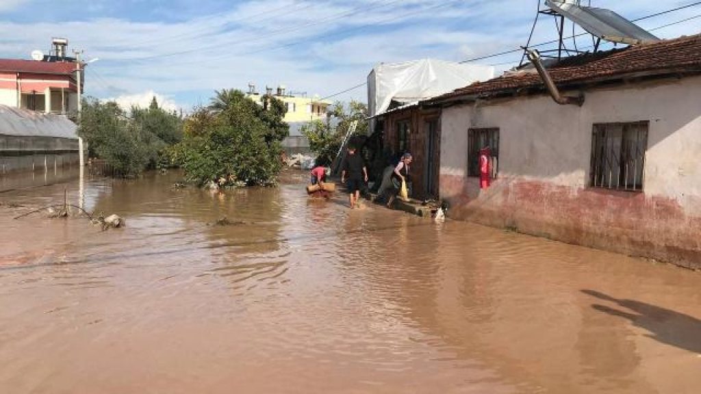 Soylu, Antalya'daki selin bilançosunu açıkladı