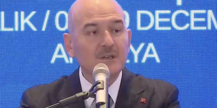 Soylu’ya göre Twitter kullananların üçte biri bot ve ‘terör’ destekçisi