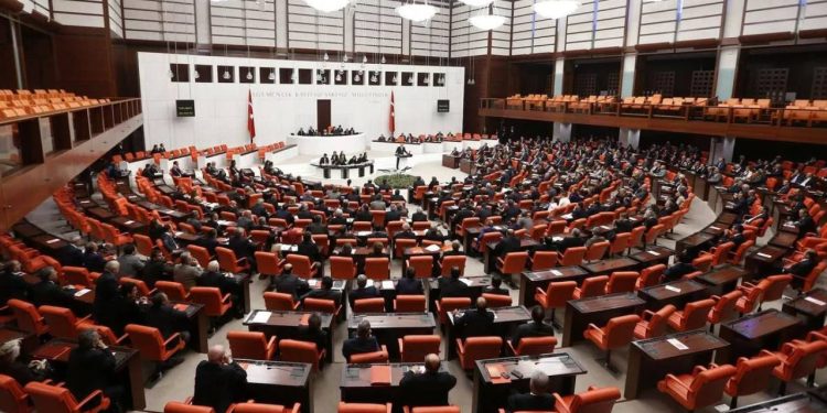 TBMM'de skandal sözler: MHP istismara uğrayan çocuğu değil cemaati savundu!