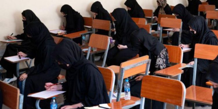 Taliban, kız çocuklarına ilkokul eğitimini de yasakladı