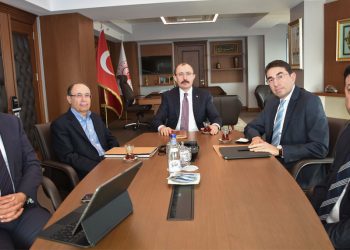 Ticaret Bakanı Muş’tan asgari ücret sonrası zincir marketlere zam tehdidi