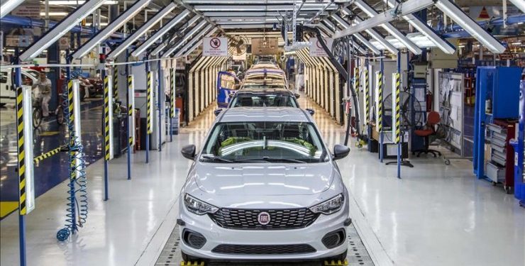 Tofaş, envanter satımı ve bakım nedenleriyle Bursa fabrikasında 2-15 Ocak arasında üretime ara verecek.