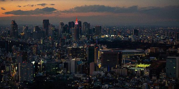 Tokyo'da 2025 itibarıyla tüm yeni evlerde güneş paneli zorunlu olacak