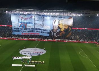 Trabzonspor taraftarından Fenerbahçe maçı için dikkat çeken pankart!