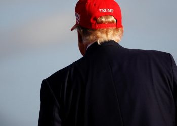 Trump hâlâ 2020'nin peşinde: ABD anayasasının feshedilmesini istedi