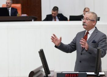 Turan: Türkiye borç ve maliye krizi içinde