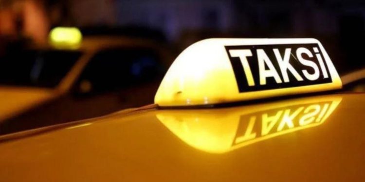 Turistten fazla ücret alan taksicinin ruhsatı askıya alındı