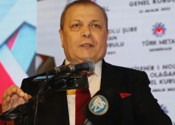 Türk-İş Genel Sekreteri Kavlak'tan asgari ücret açıklaması: "İçimize sinmedi masadan kalktık, vergi düzenlemesi için sizi meydanlara çağıracağız"