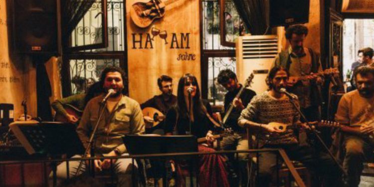 Türkiye'den Yunanistan'a rebetiko: 'Kökleriyle Buluşan Bir Kültür'