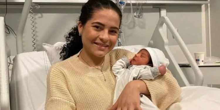 Uçakta beklenmedik doğum: "Hamile olduğumu bilmiyordum"