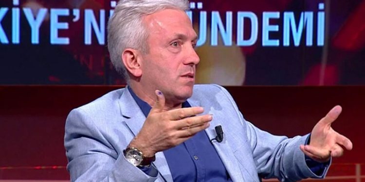 Üniversite hocasından yumruklu saldırıya destek: ‘Bu bir ecdat geleneğidir, elleri dert görmesin’