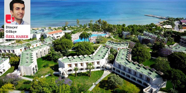 Ünlü turizmciye ait otel icradan satılacak