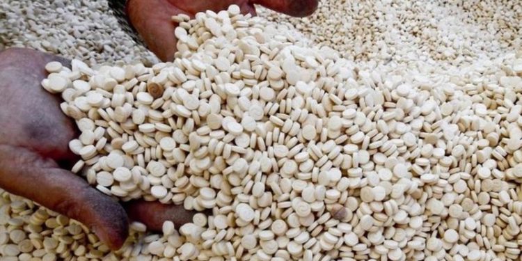 Ürdün, Irak sınırında hurma ezmesi içinde kaçırılmaya çalışılan bir ton amfetamin Captagon hapı ele geçirildiğini duyurdu.